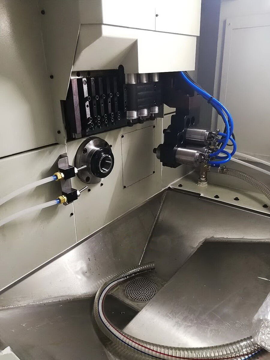 Dental implant production lathe High speed milling and drilling at 30